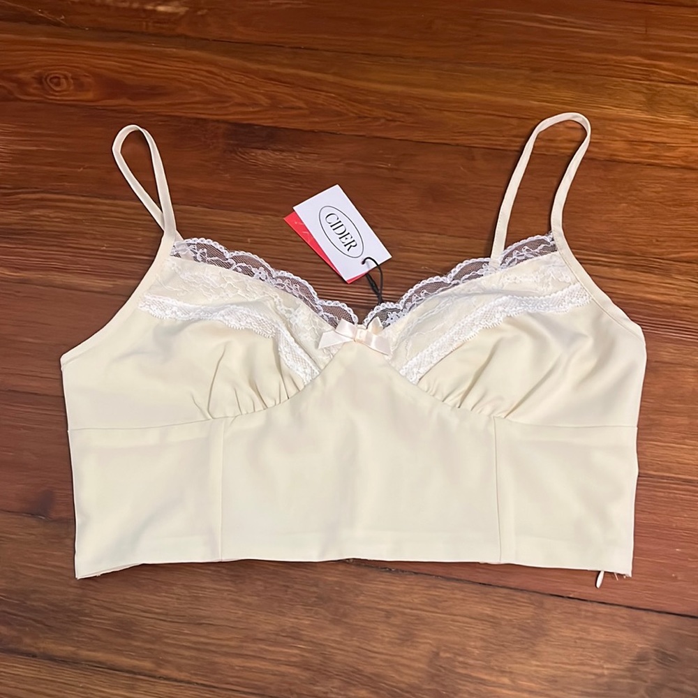 Cider lace crop top (M)